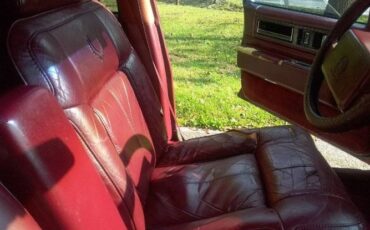 Cadillac-Deville-1990-14