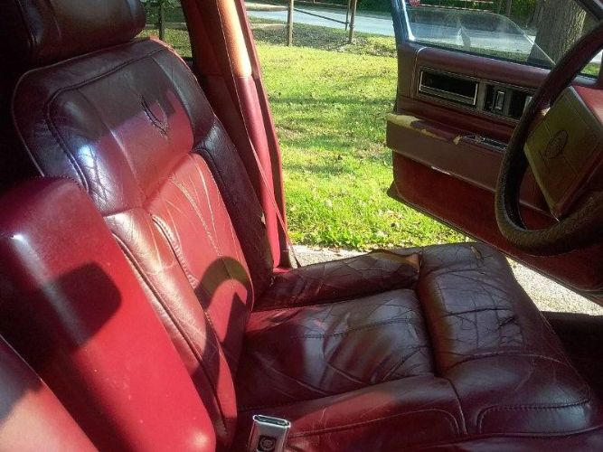 Cadillac-Deville-1990-14