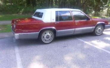 Cadillac-Deville-1990-21
