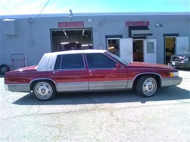 Cadillac-Deville-1990-28