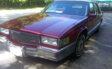 Cadillac-Deville-1990-32