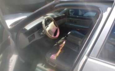 Cadillac-Deville-1992-White-Navy-leather-11