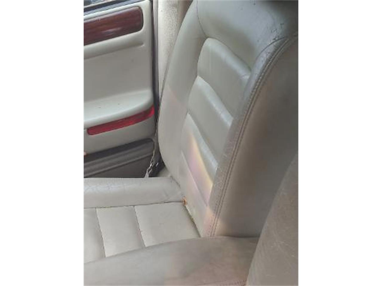Cadillac-Deville-1992-White-Navy-leather-2