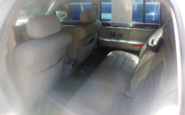 Cadillac-Deville-1992-White-Navy-leather-9