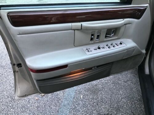 Cadillac-Deville-1995-22