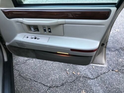 Cadillac-Deville-1995-23