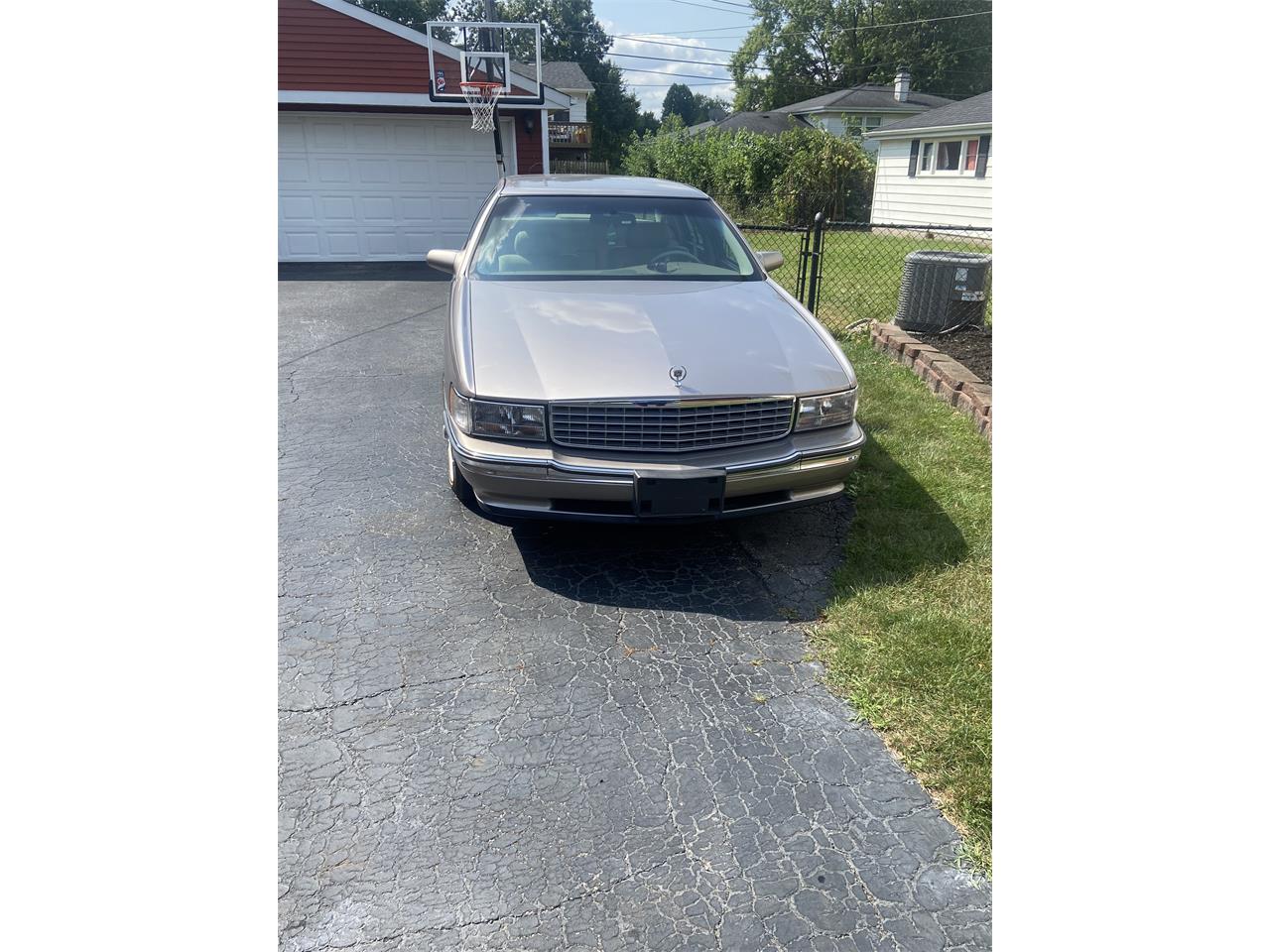 Cadillac-Deville-1995-Tan-Tan-2