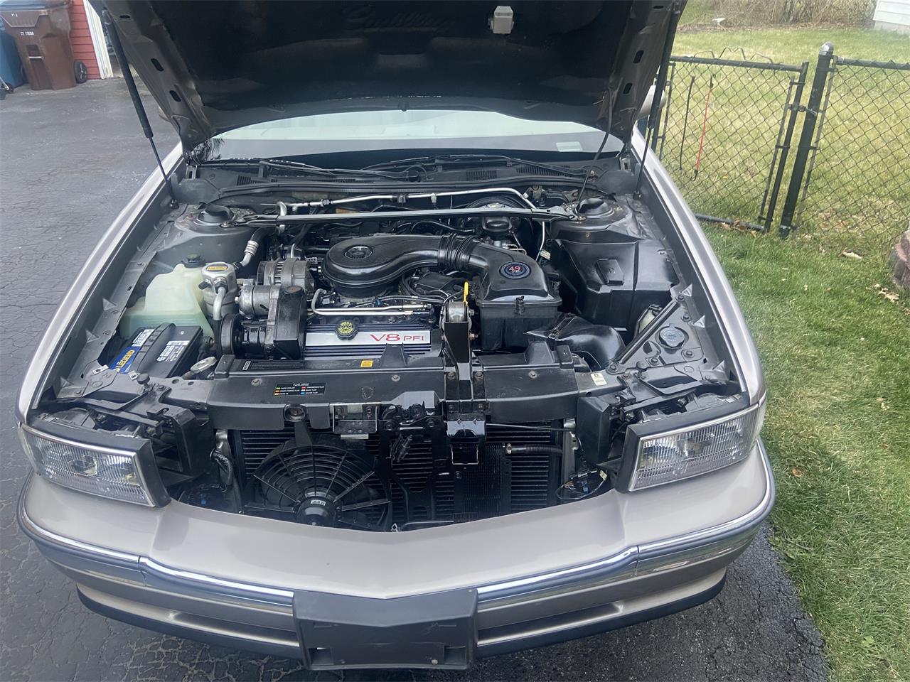 Cadillac-Deville-1995-Tan-Tan-9