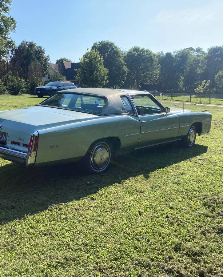 Cadillac-Eldorado-1975-green-13