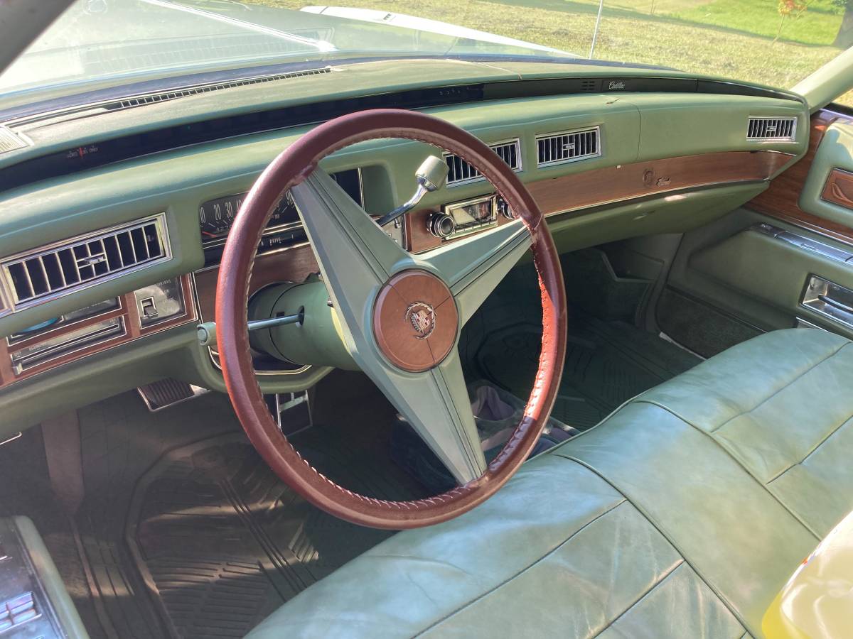 Cadillac-Eldorado-1975-green-17