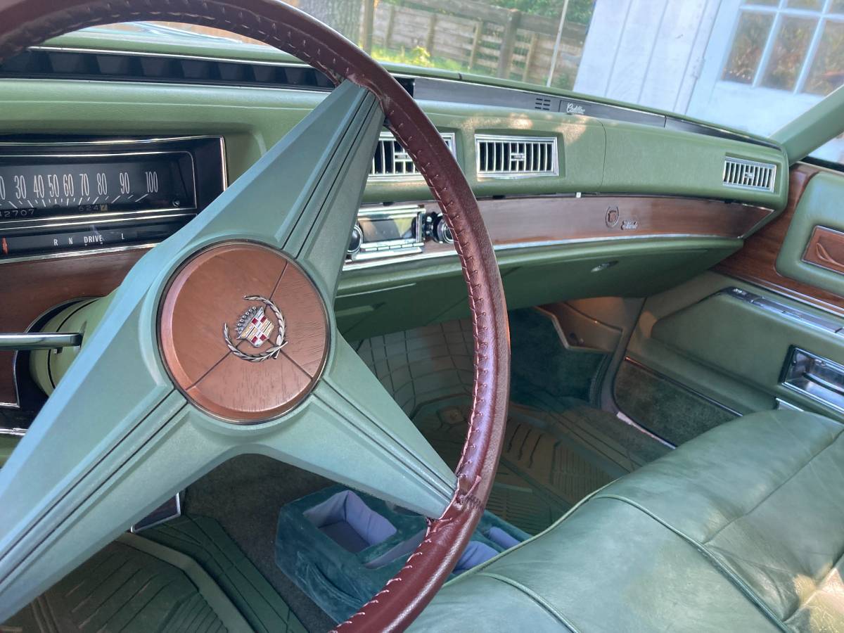 Cadillac-Eldorado-1975-green-8