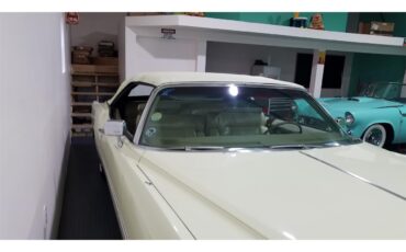 Cadillac-Eldorado-1976-Beige-Beige-11
