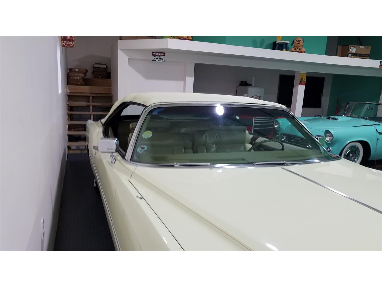 Cadillac-Eldorado-1976-Beige-Beige-11