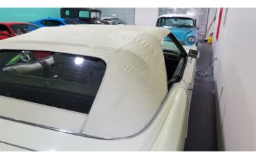 Cadillac-Eldorado-1976-Beige-Beige-12