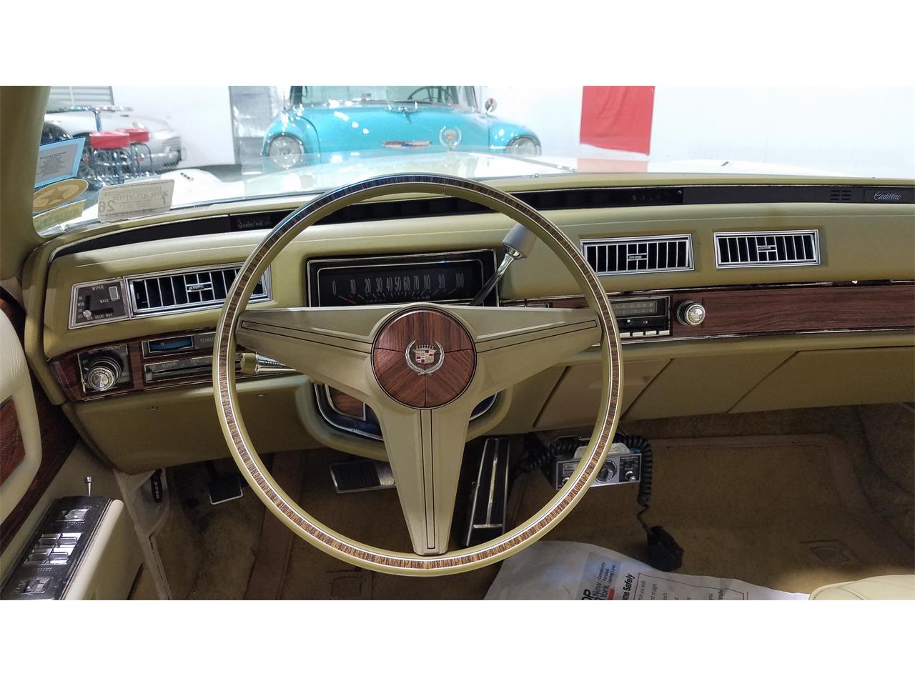 Cadillac-Eldorado-1976-Beige-Beige-14