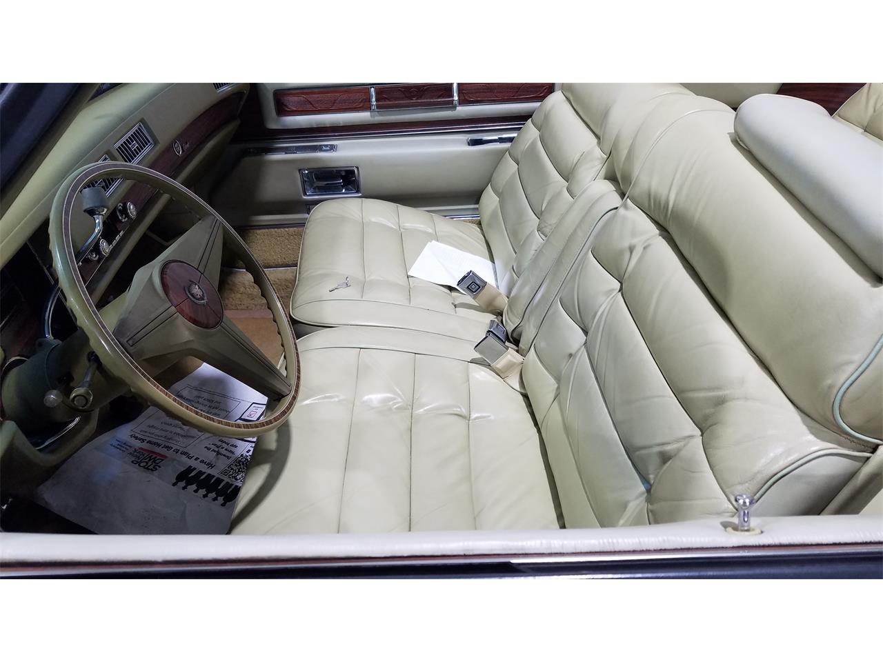Cadillac-Eldorado-1976-Beige-Beige-16