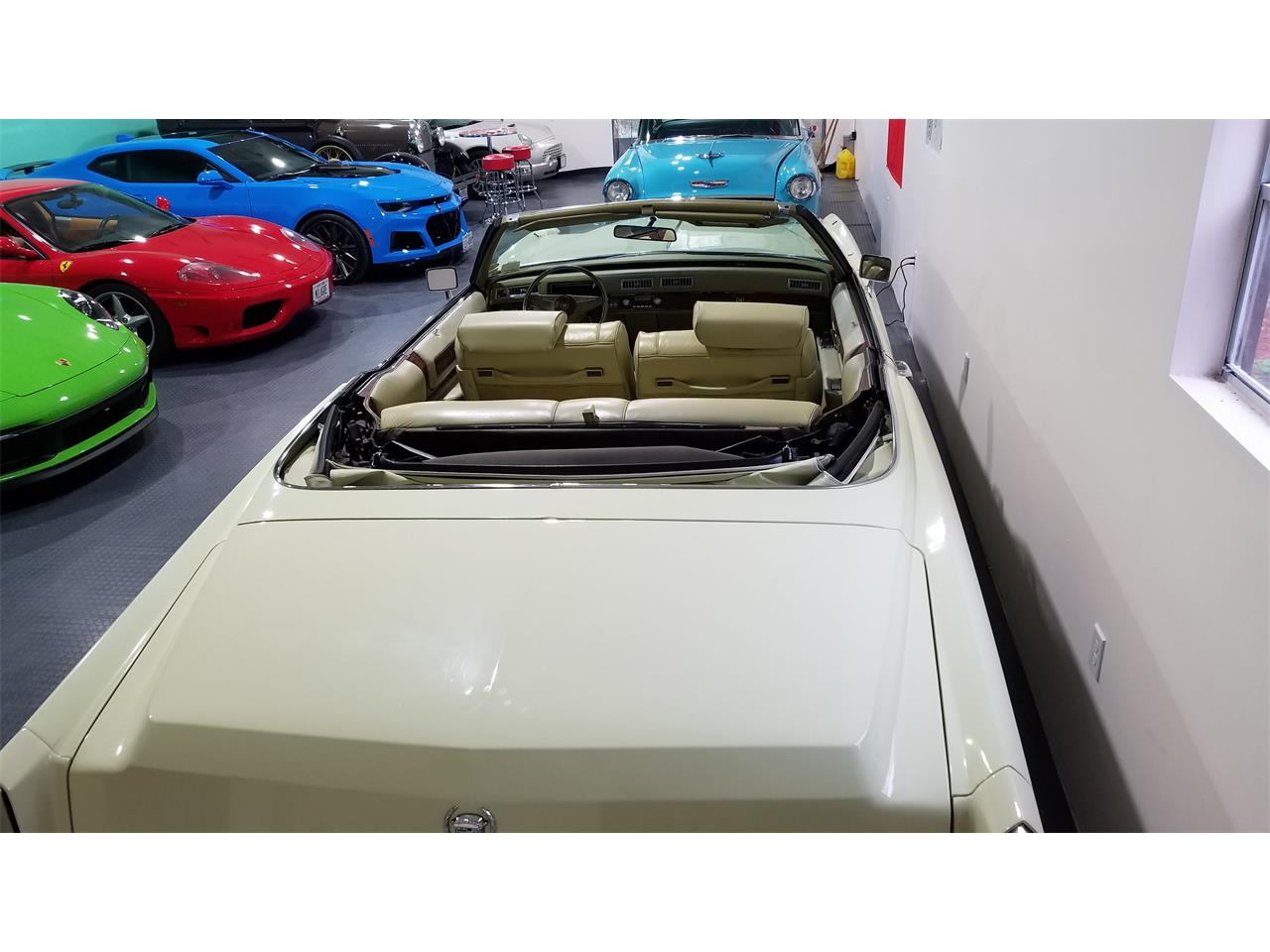 Cadillac-Eldorado-1976-Beige-Beige-17