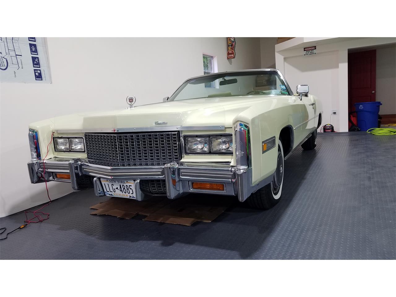 Cadillac-Eldorado-1976-Beige-Beige-2