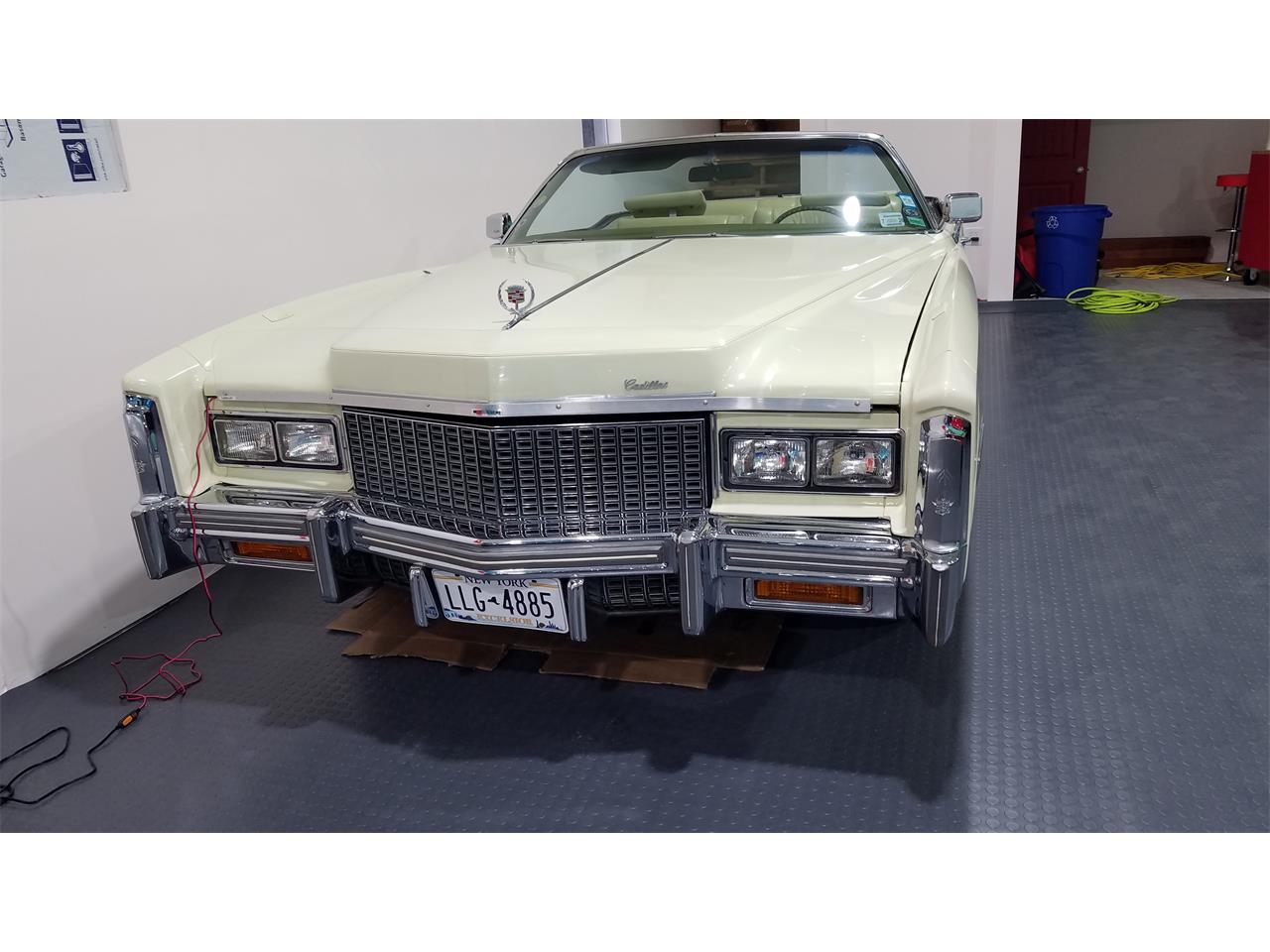Cadillac-Eldorado-1976-Beige-Beige-4
