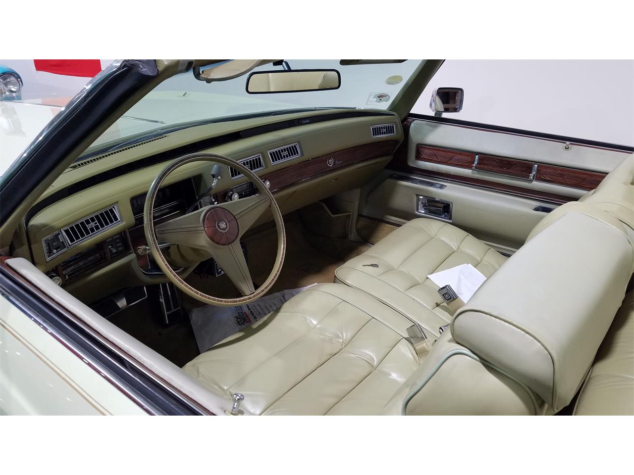 Cadillac-Eldorado-1976-Beige-Beige-7