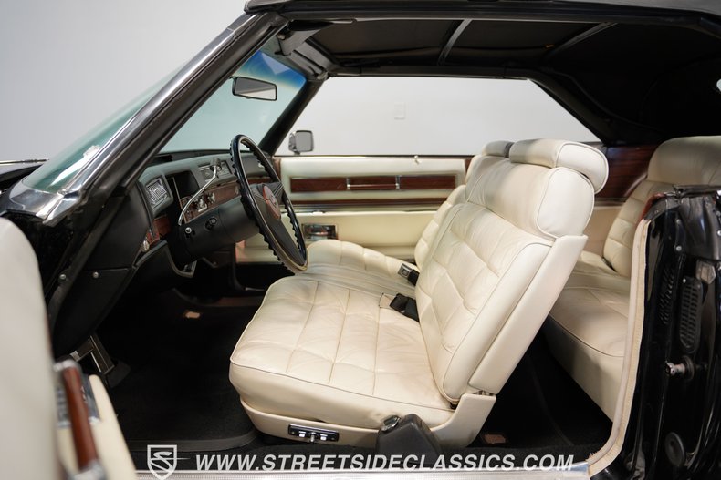 Cadillac-Eldorado-1976-Black-White-39