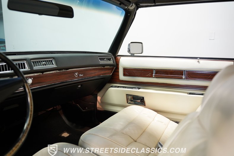 Cadillac-Eldorado-1976-Black-White-46