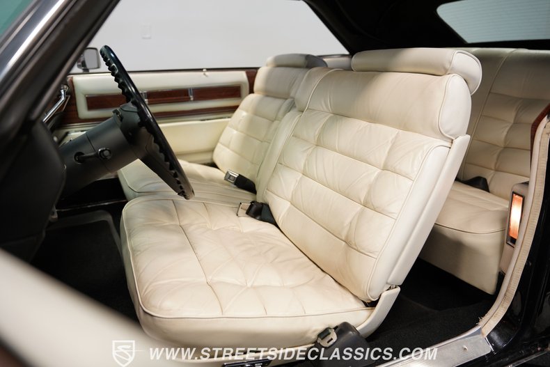 Cadillac-Eldorado-1976-Black-White-47