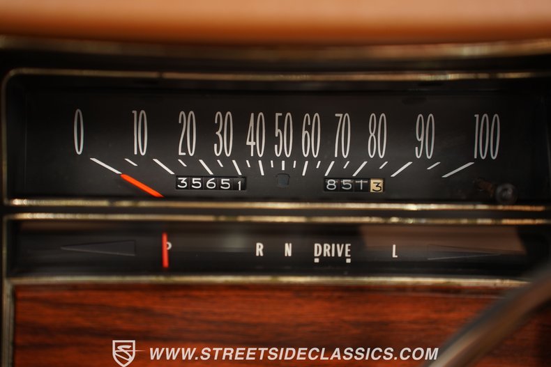 Cadillac-Eldorado-1976-Calumet-Cream-Beige-30