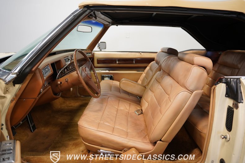 Cadillac-Eldorado-1976-Calumet-Cream-Beige-34
