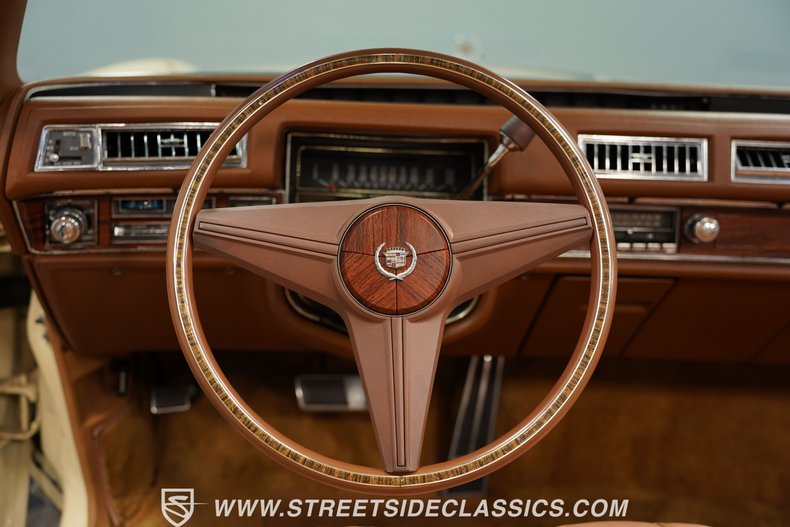 Cadillac-Eldorado-1976-Calumet-Cream-Beige-35