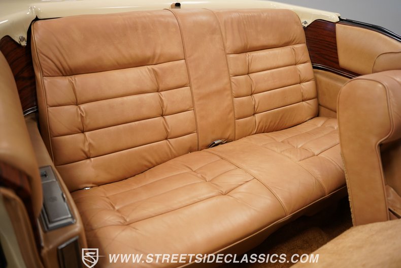 Cadillac-Eldorado-1976-Calumet-Cream-Beige-40