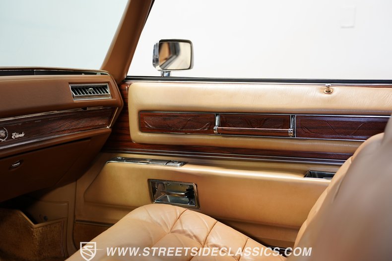 Cadillac-Eldorado-1976-Calumet-Cream-Beige-41