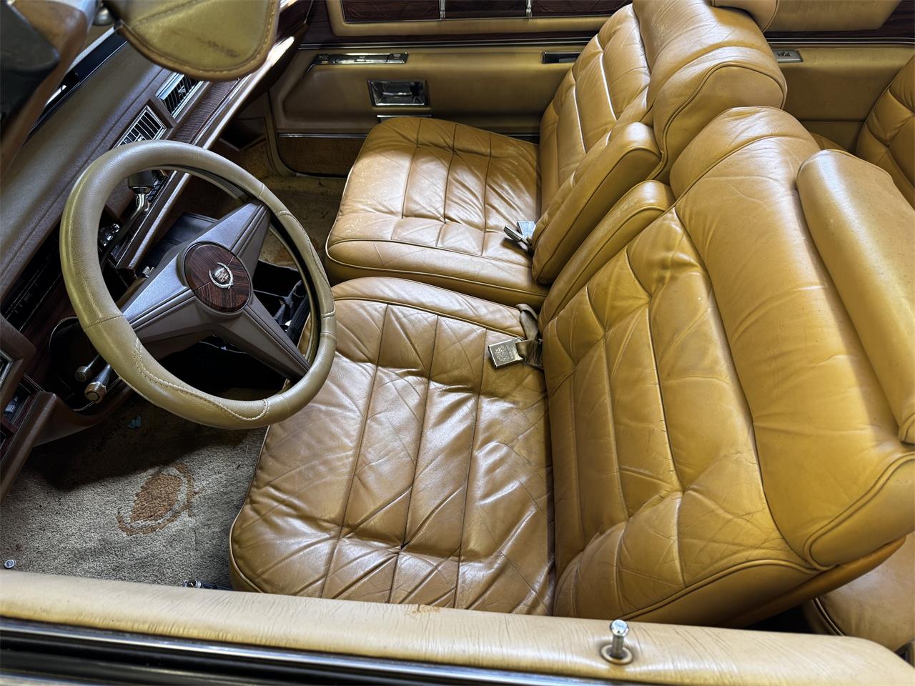 Cadillac-Eldorado-1976-Cream-yellow-Brown-1