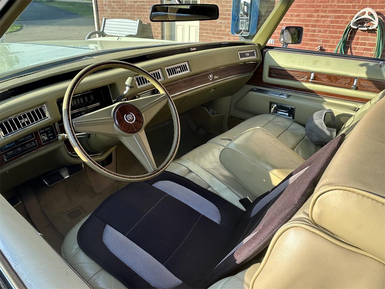 Cadillac-Eldorado-1976-Venetian-ivory-Ivory-5