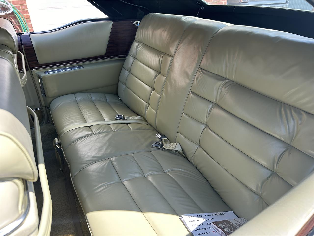 Cadillac-Eldorado-1976-Venetian-ivory-Ivory-8