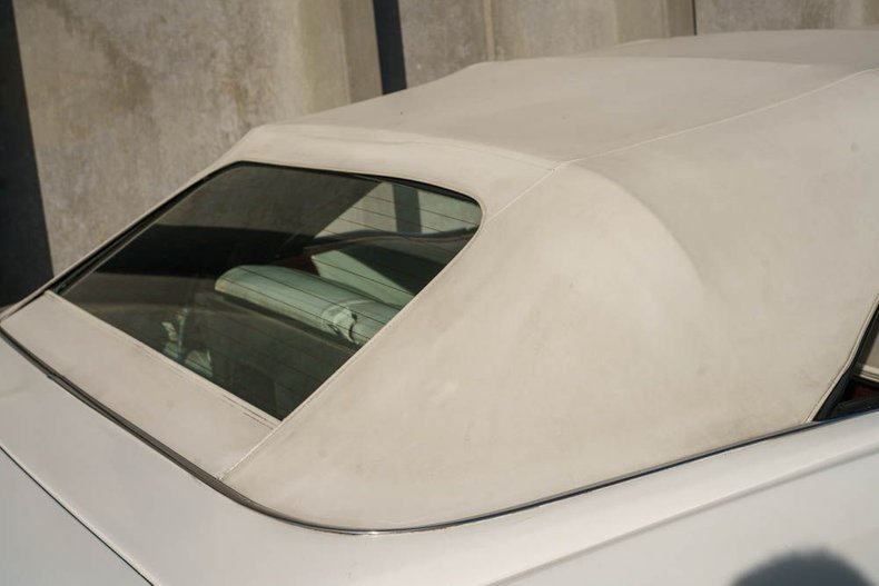 Cadillac-Eldorado-1976-White-White-Leather-24