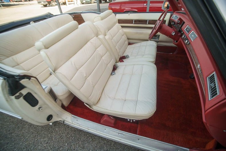 Cadillac-Eldorado-1976-White-White-Leather-26