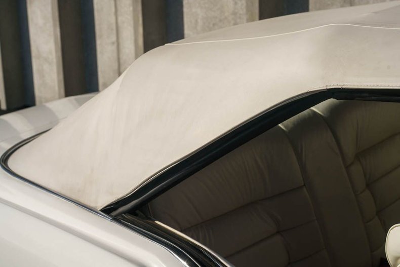 Cadillac-Eldorado-1976-White-White-Leather-43