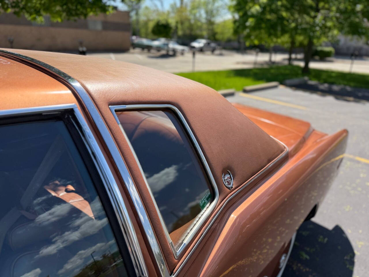 Cadillac-Eldorado-1977-Coupe-37