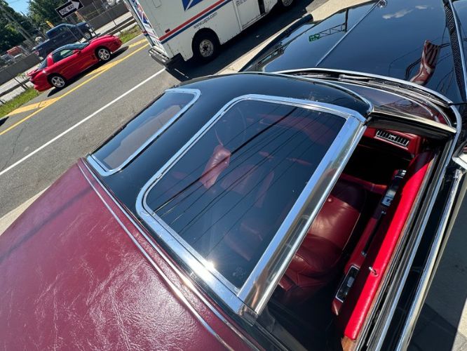 Cadillac-Eldorado-1978-BlackDeep-Red-Top-Deep-Red-22