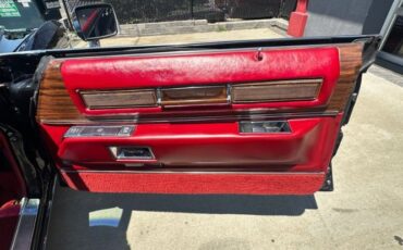 Cadillac-Eldorado-1978-BlackDeep-Red-Top-Deep-Red-32