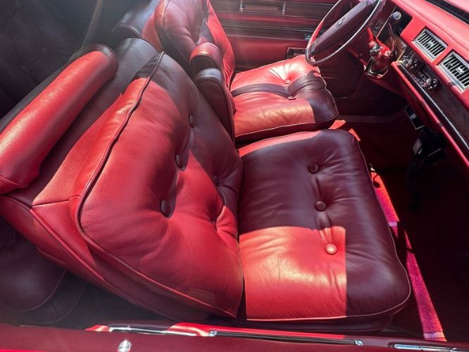 Cadillac-Eldorado-1978-BlackDeep-Red-Top-Deep-Red-37