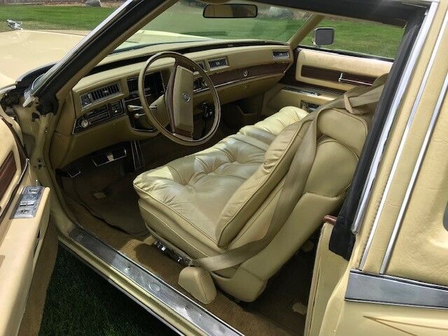 Cadillac-Eldorado-1978-Colonial-Yellow-4