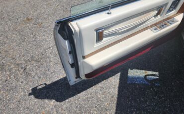 Cadillac-Eldorado-1980-White-white-with-red-dash-10