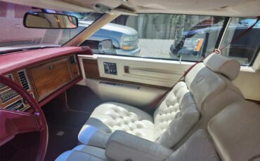 Cadillac-Eldorado-1980-White-white-with-red-dash-11
