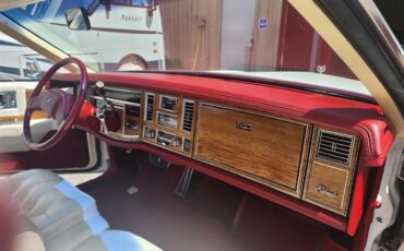Cadillac-Eldorado-1980-White-white-with-red-dash-14