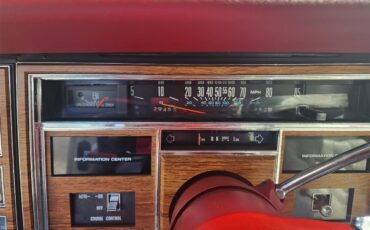 Cadillac-Eldorado-1980-White-white-with-red-dash-15
