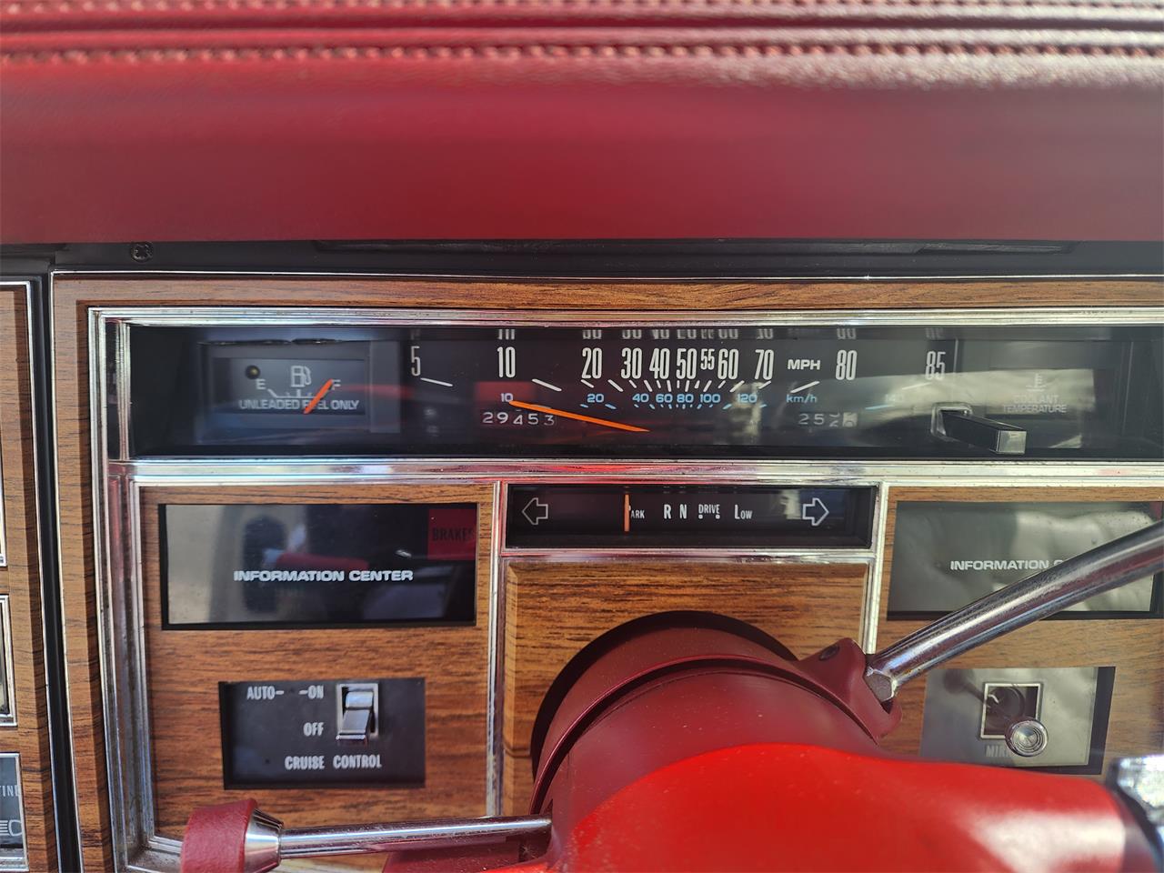 Cadillac-Eldorado-1980-White-white-with-red-dash-15