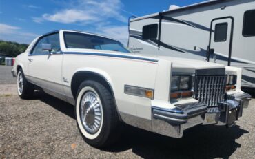Cadillac-Eldorado-1980-White-white-with-red-dash-2