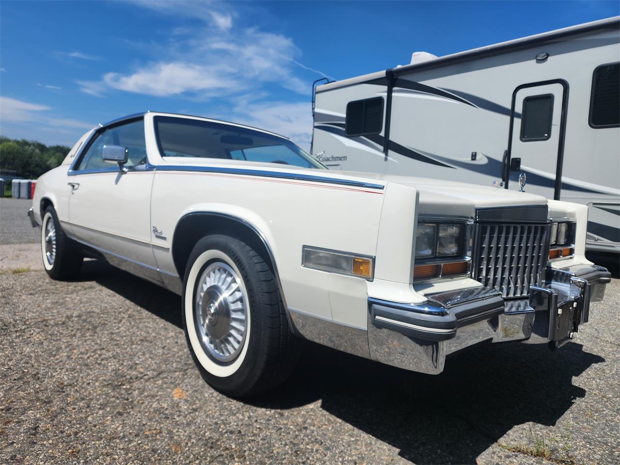 Cadillac-Eldorado-1980-White-white-with-red-dash-2